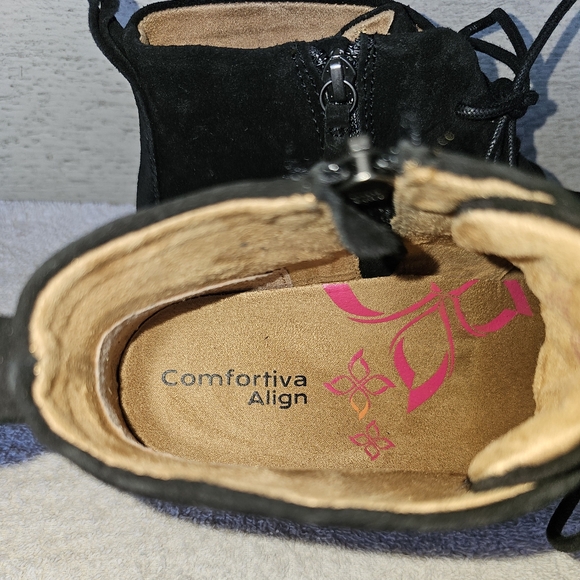 Comfortiva Align Rebeca Women's Black Leather Zip/Lace Chukka Boots Size 8W - Picture 7 of 9